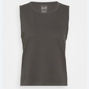 Gap Shrunken Tank